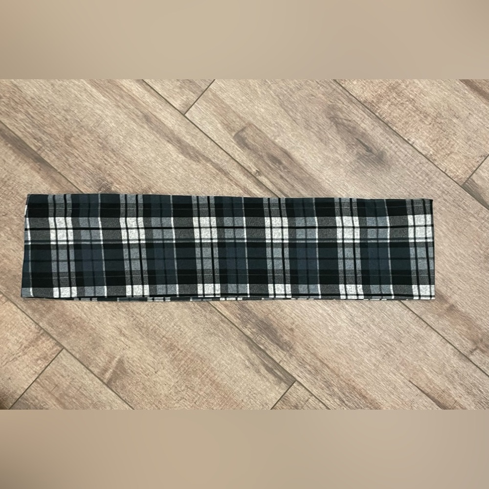 Initial Outfitters Plaid Infinity Scarf. Green/Black/Grey So Soft. Brand New